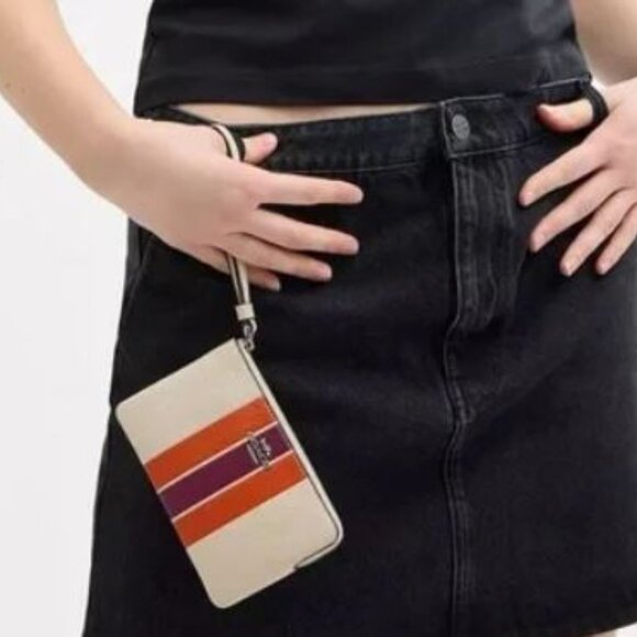 Coach Corner Zip Wristlet With Stripe in Silver/Ivory Multi Pebble Leather NWT - Picture 1 of 3